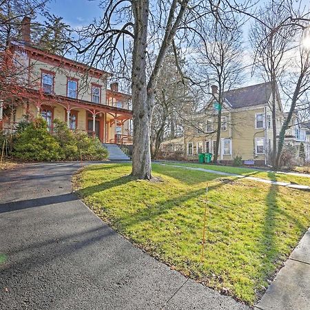 Historic Poughkeepsie Apt - Walkable Location Экстерьер фото