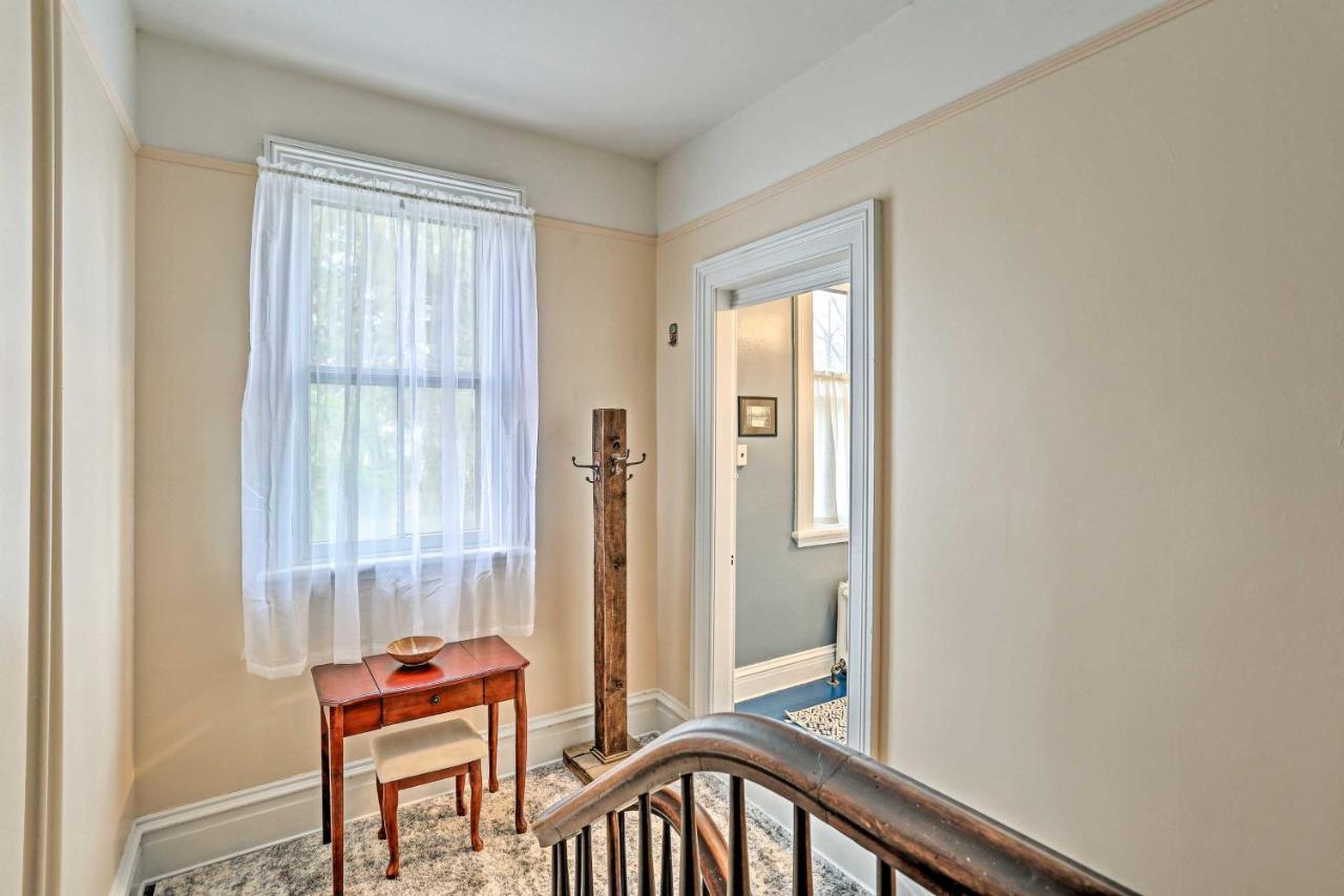 Historic Poughkeepsie Apt - Walkable Location Экстерьер фото